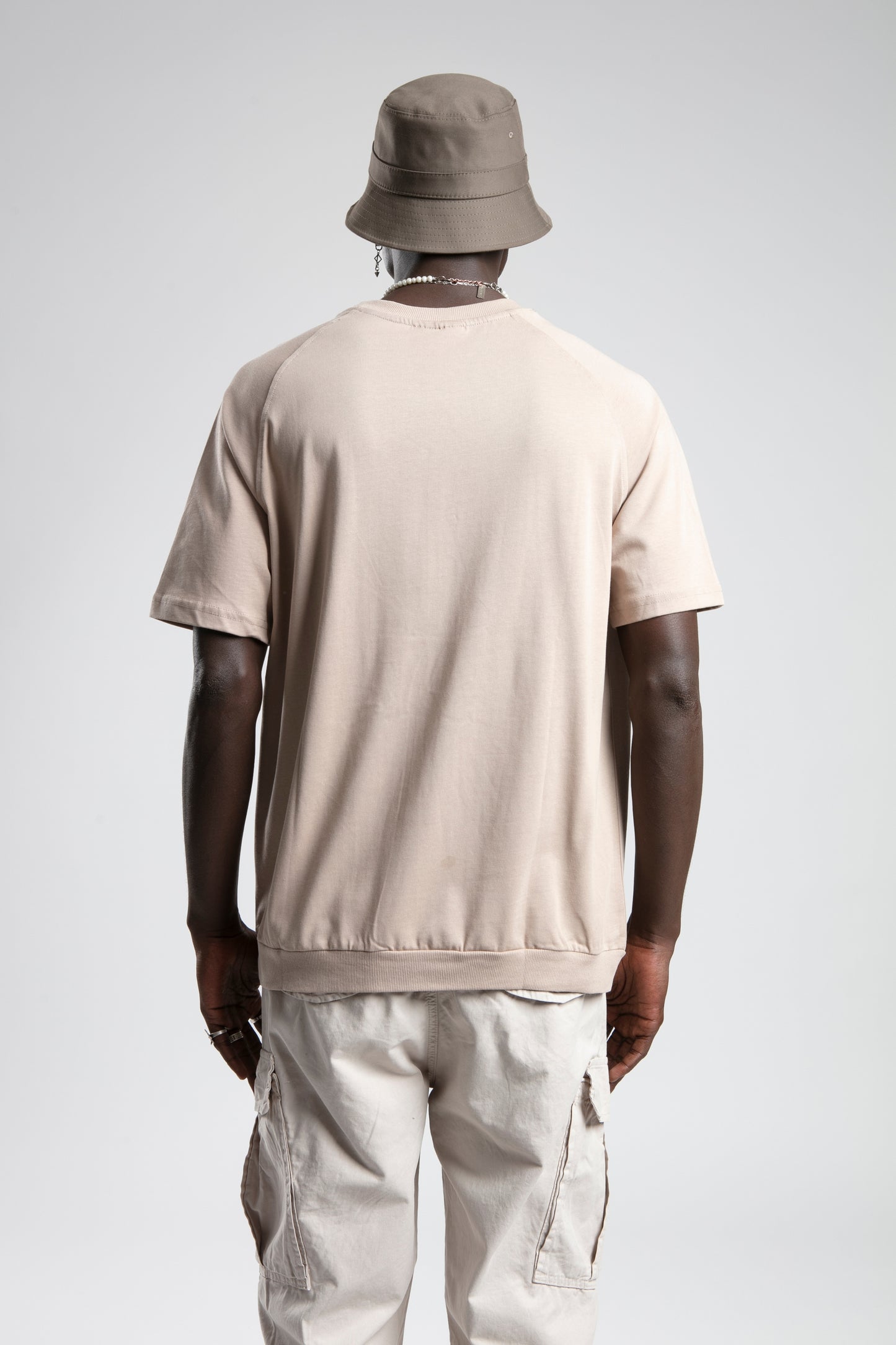 T-shirt - Pocket Essentials - Beige